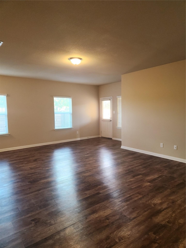 2023 Birkby Ct - Photo 3
