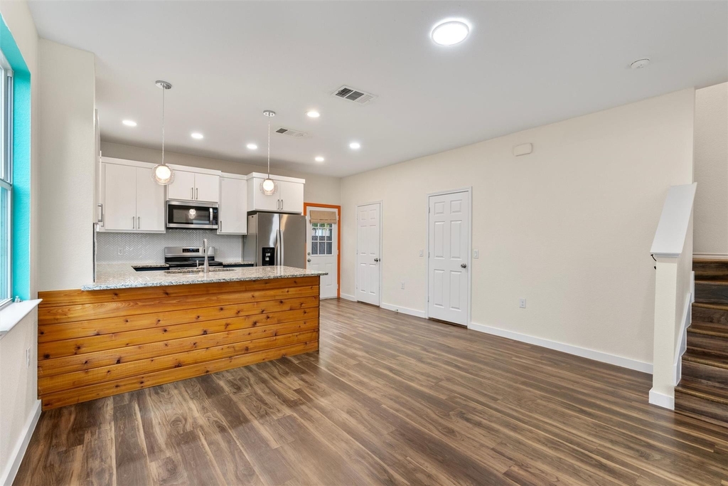 7610 Bethune Ave - Photo 6