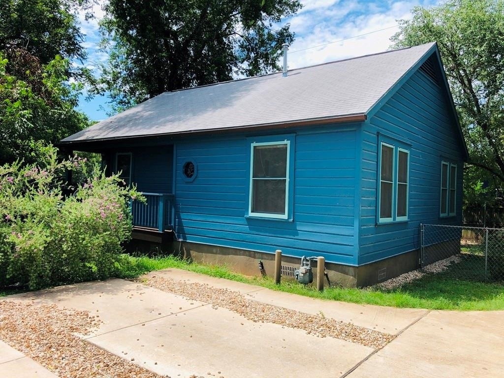 1511 Redd St - Photo 2
