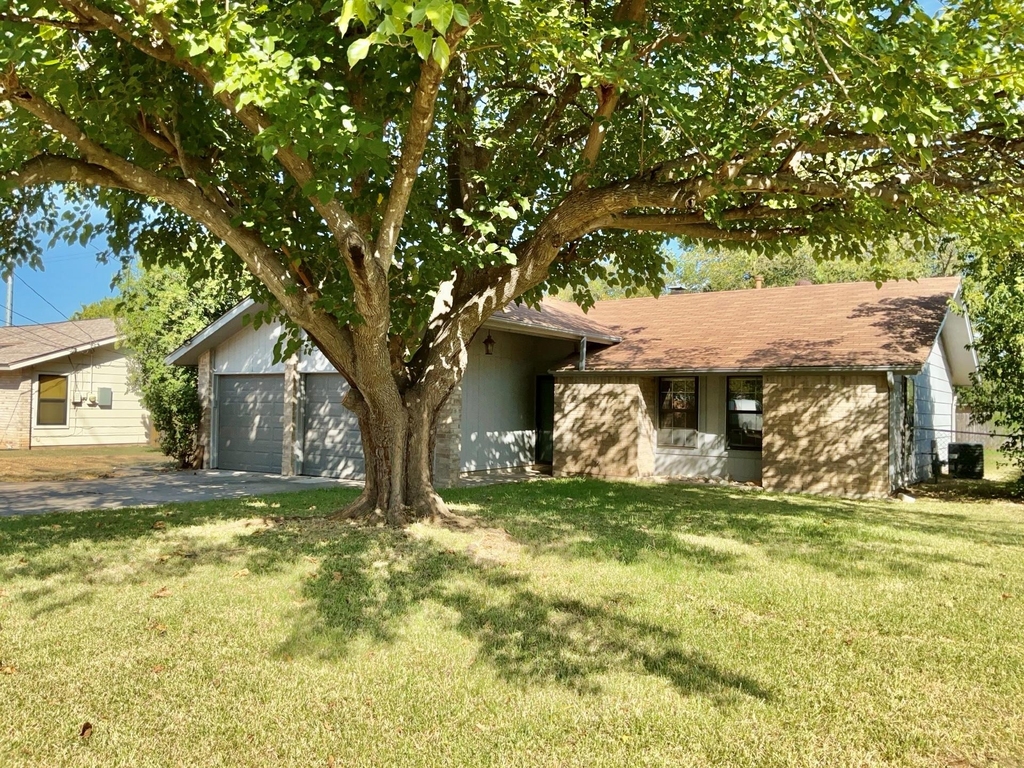 408 E Central Dr - Photo 1