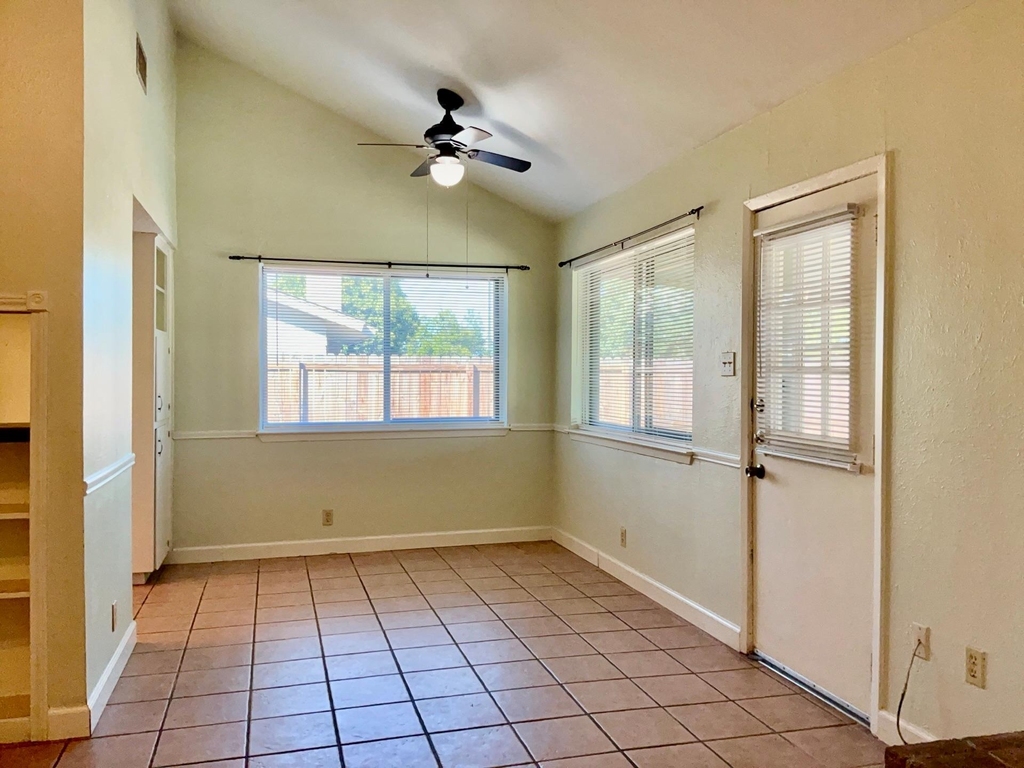 408 E Central Dr - Photo 9