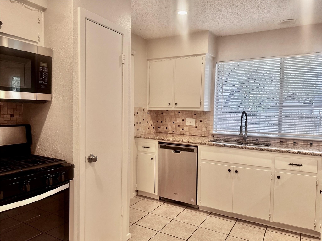 12001 Ladrido Ln - Photo 5