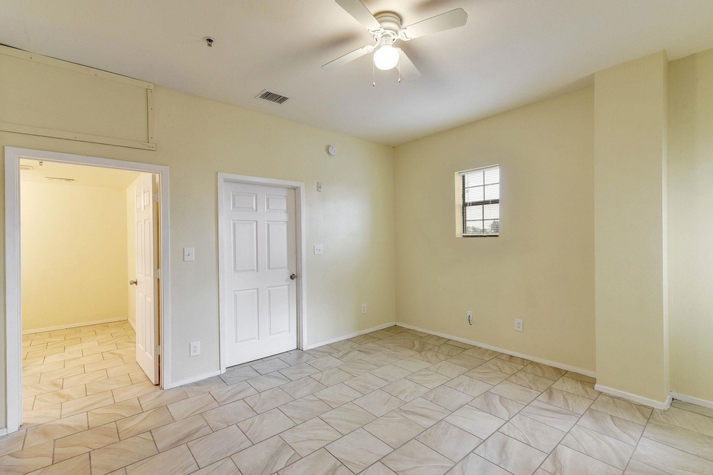 420 N Pleasant Valley Rd - Photo 21