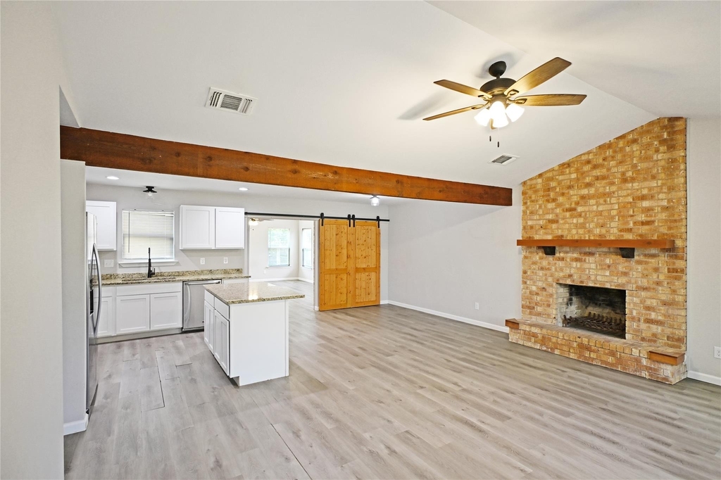 438 Forshage Blvd Blvd - Photo 2