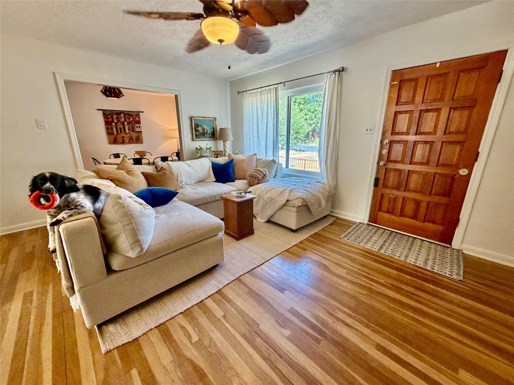 1411 Ridgemont Dr - Photo 7