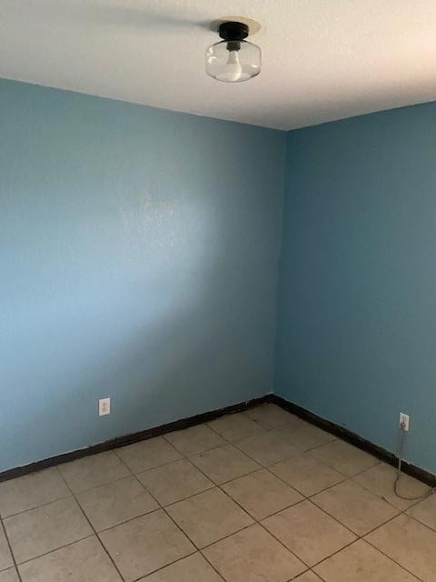 1210 Hyridge St - Photo 2