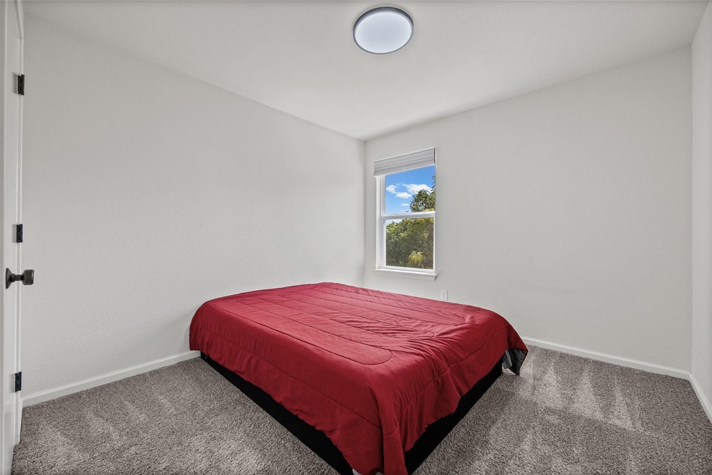 7115 Thannas Way - Photo 16
