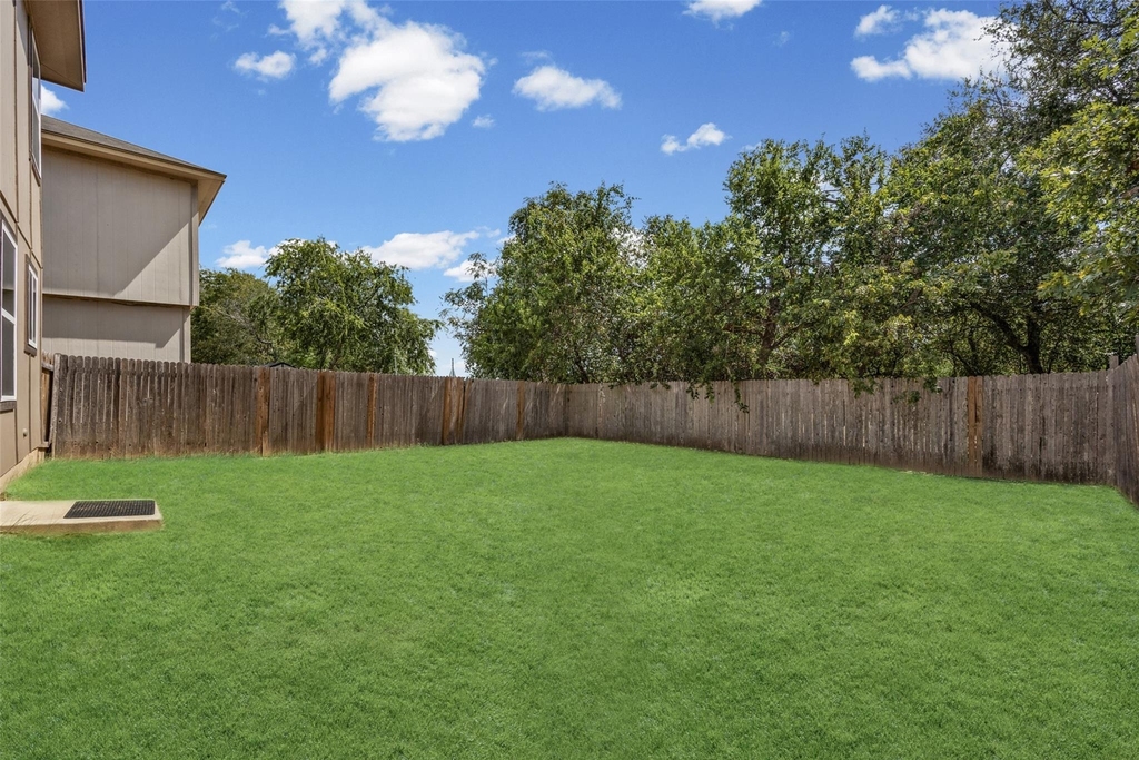 7115 Thannas Way - Photo 23