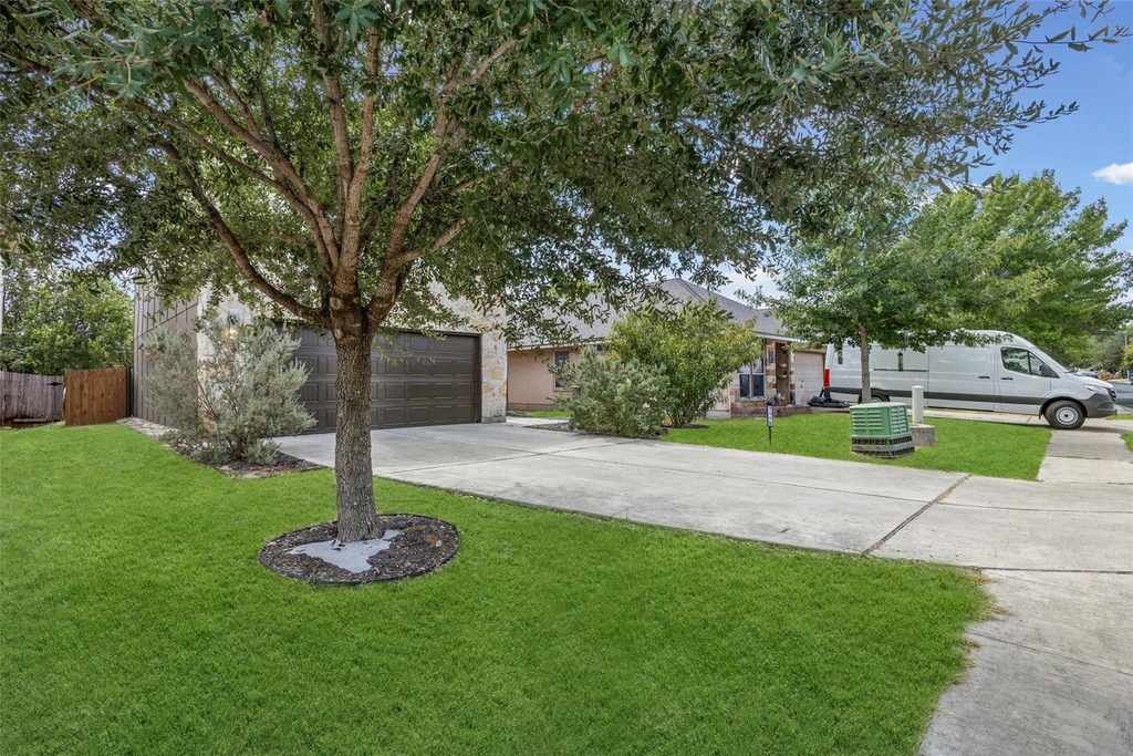 7115 Thannas Way - Photo 1