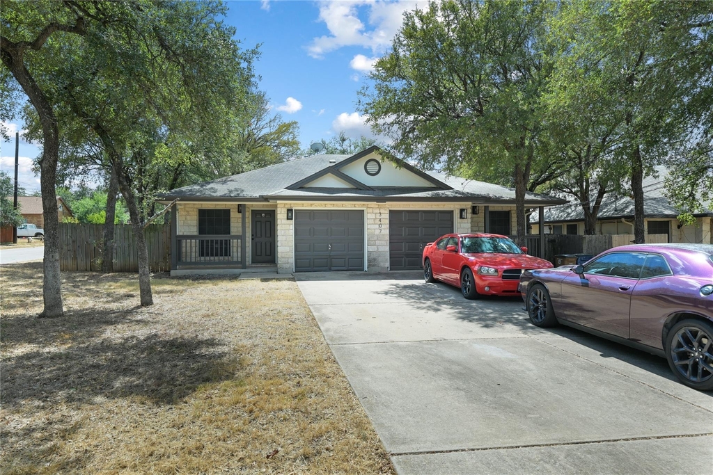 3407 Blumie St - Photo 0