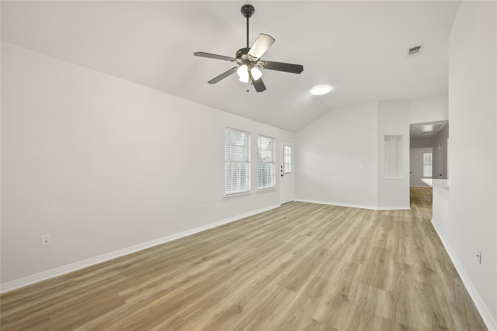 3407 Blumie St - Photo 2