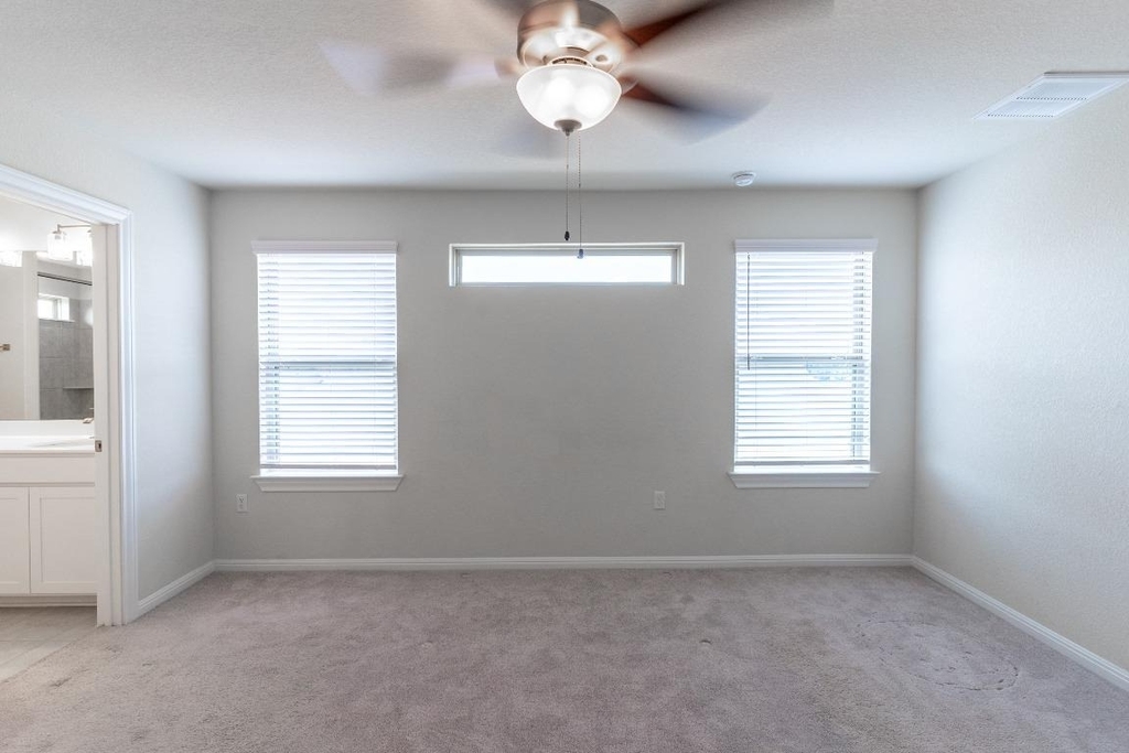 6802 Pleasanton Pkwy - Photo 9