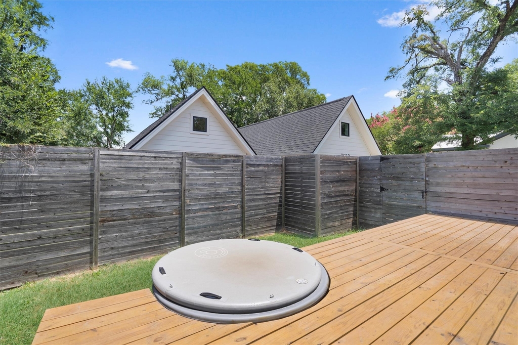 1102 Woodland Ave - Photo 20
