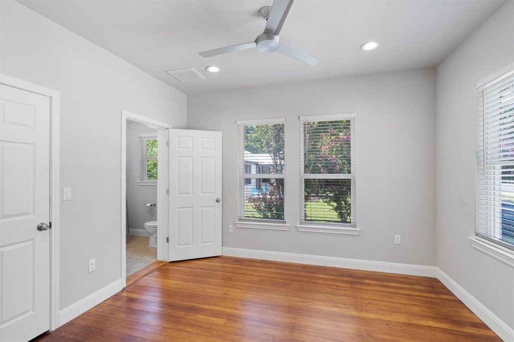 1102 Woodland Ave - Photo 9