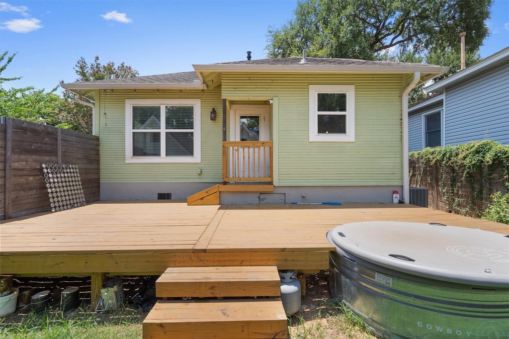 1102 Woodland Ave - Photo 22