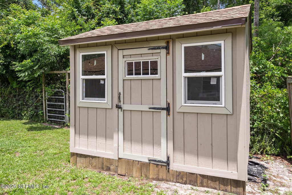 8575 Crooked Tree Drive - Photo 32
