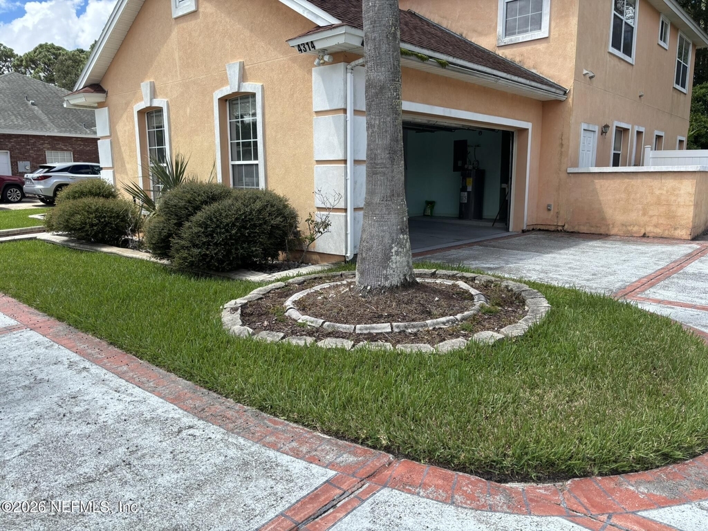 4314 Boat Club Drive - Photo 2