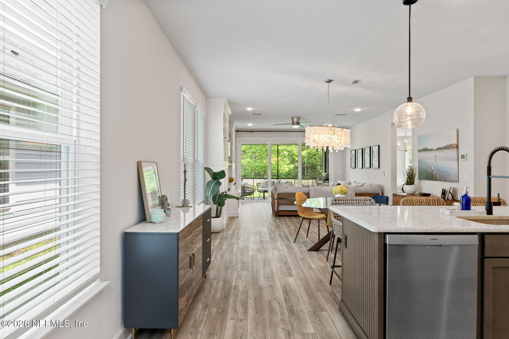 381 Pioneer Village Drive - Photo 6