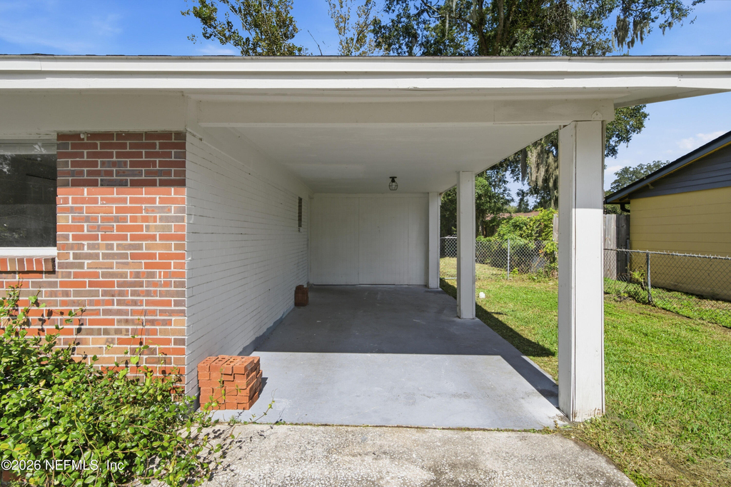 7386 Dostie Drive E - Photo 3