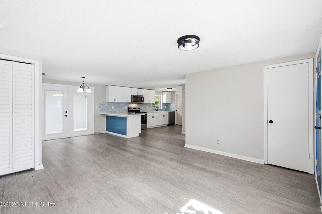 7386 Dostie Drive E - Photo 6