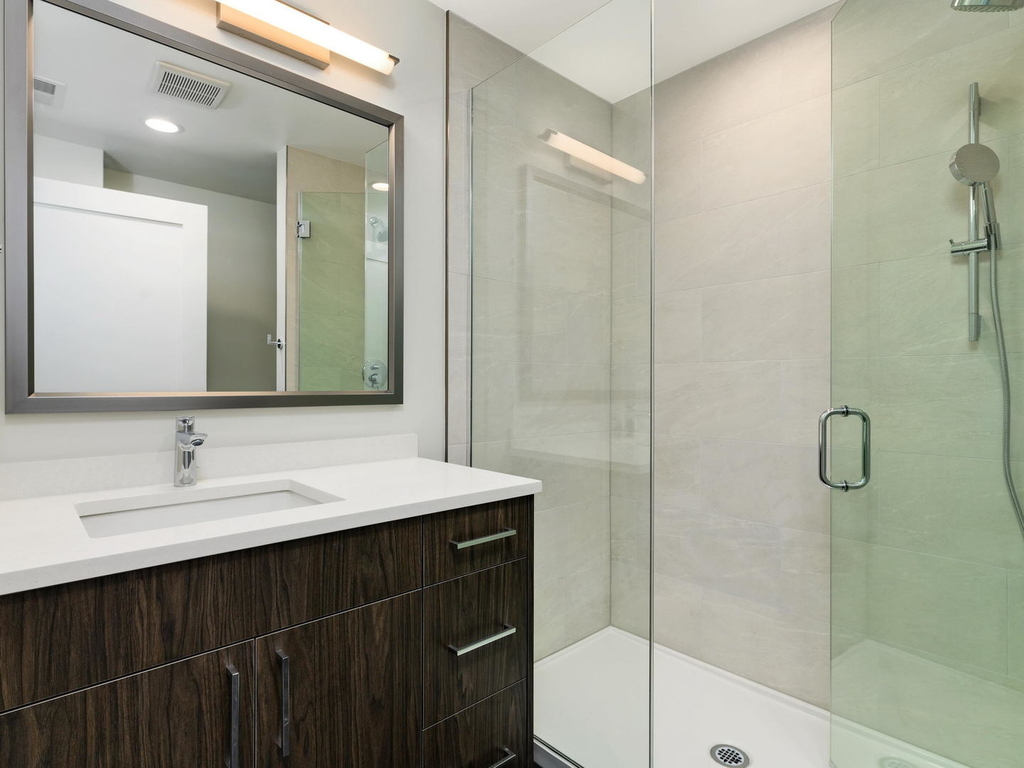 3208 N Southport Avenue - Photo 11