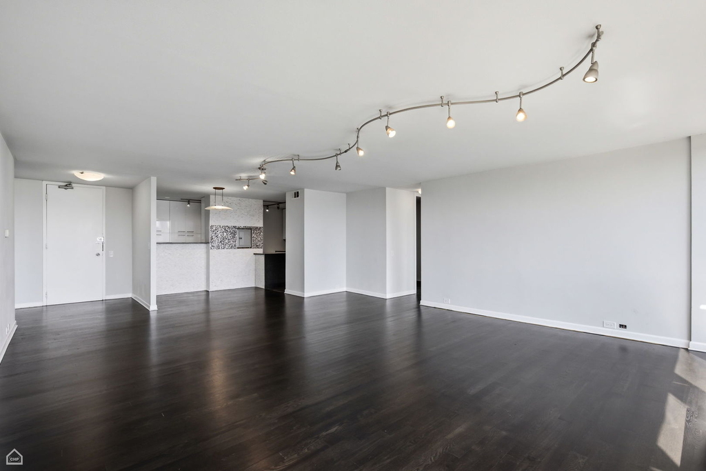 330 W Diversey Parkway - Photo 5