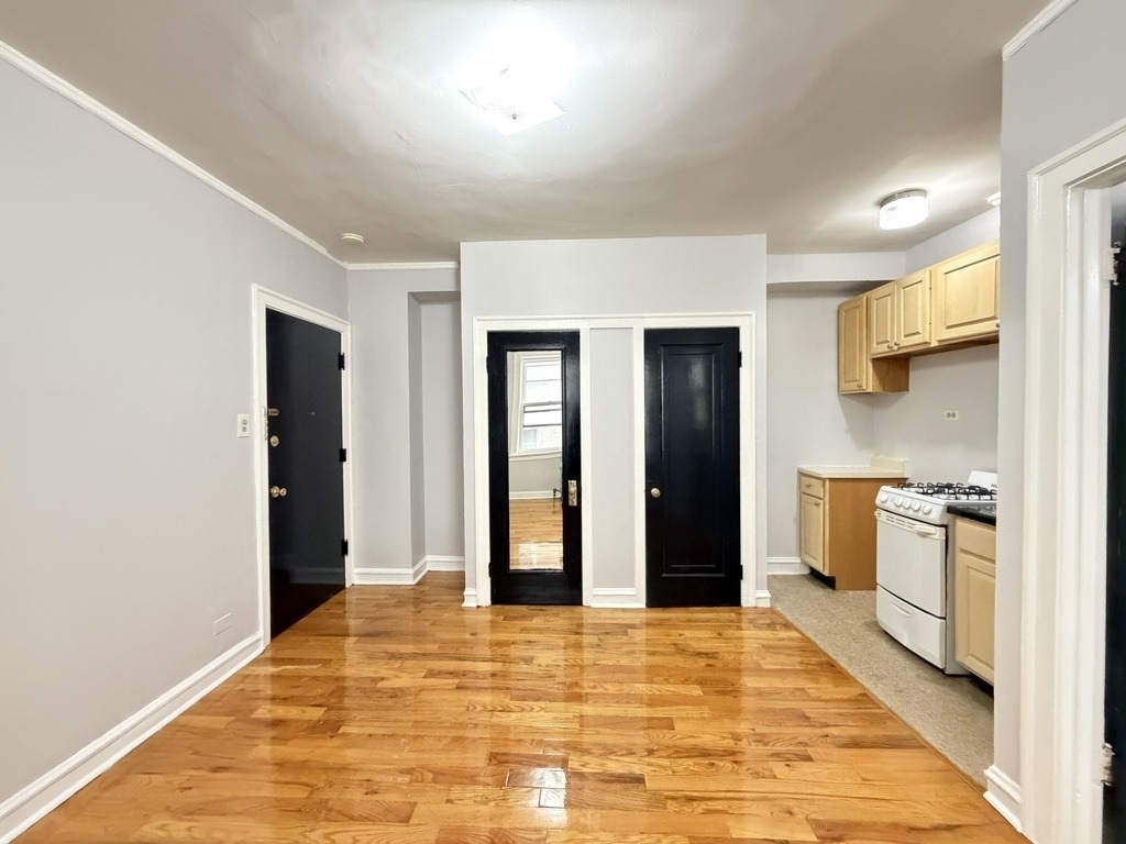 917 W Eastwood Avenue - Photo 13