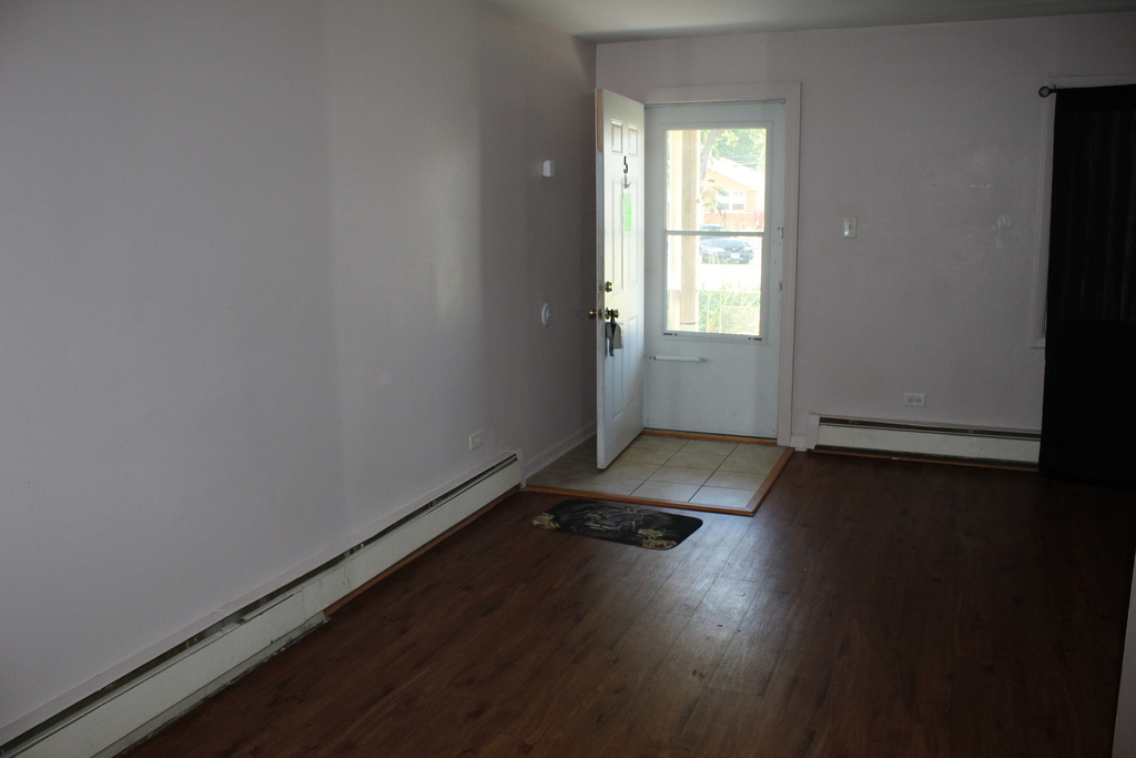14519 Keystone Avenue - Photo 2
