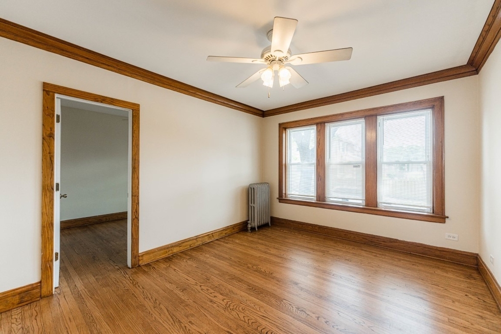 3516 N Lawndale Avenue - Photo 1