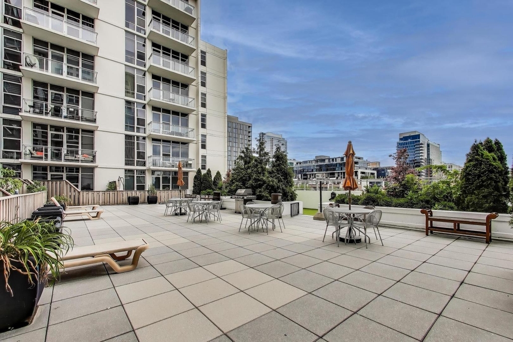 901 W Madison Street - Photo 32