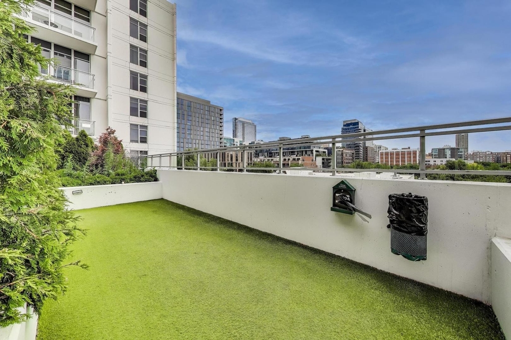 901 W Madison Street - Photo 35