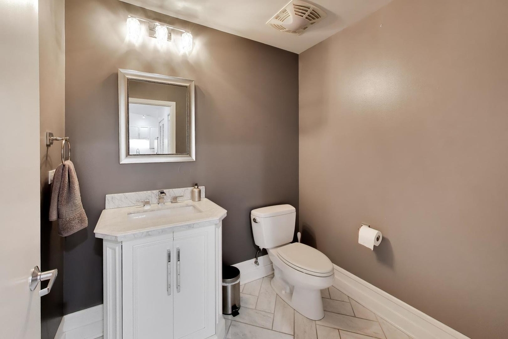 901 W Madison Street - Photo 17