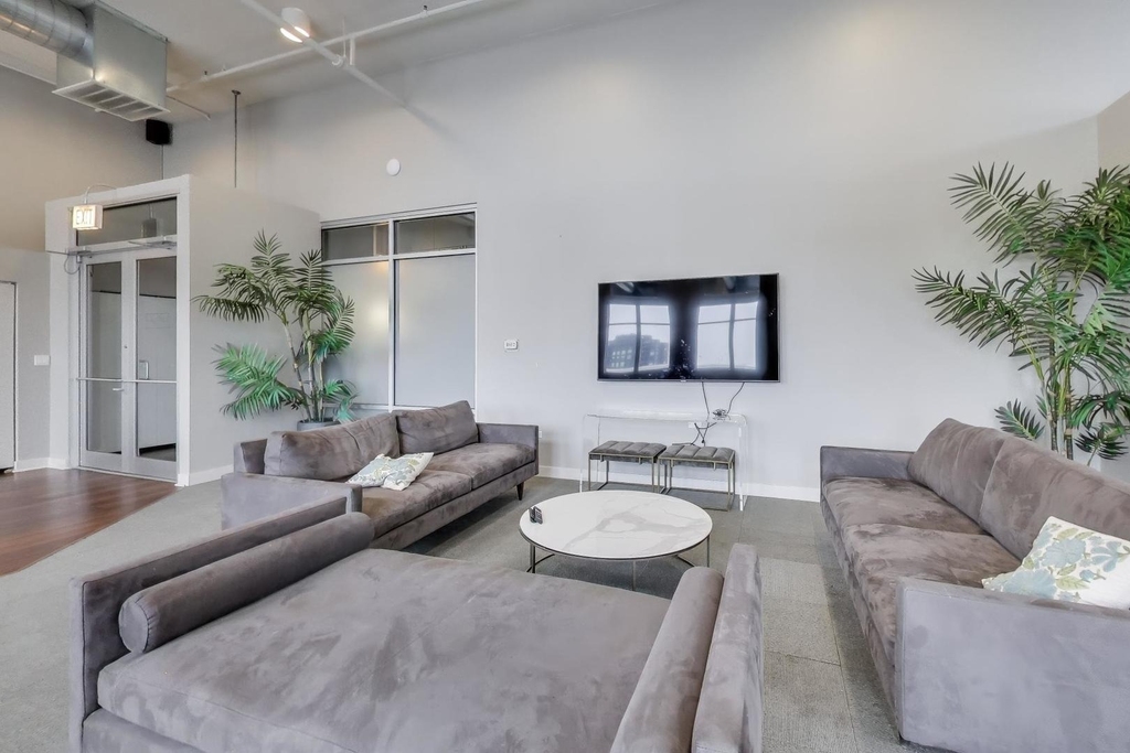 901 W Madison Street - Photo 27