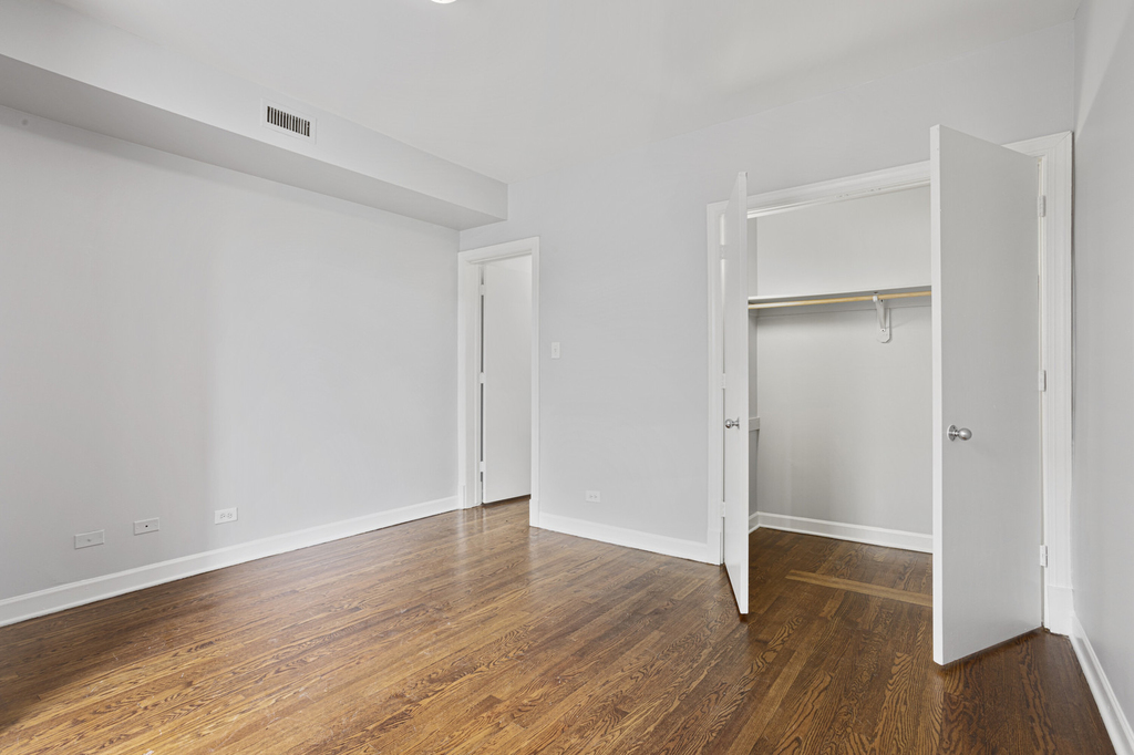 7702 N Marshfield Avenue - Photo 10