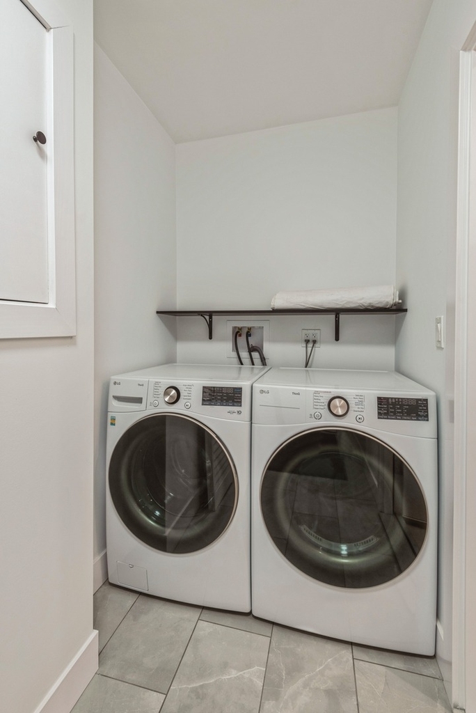 1535 W Estes Avenue - Photo 22
