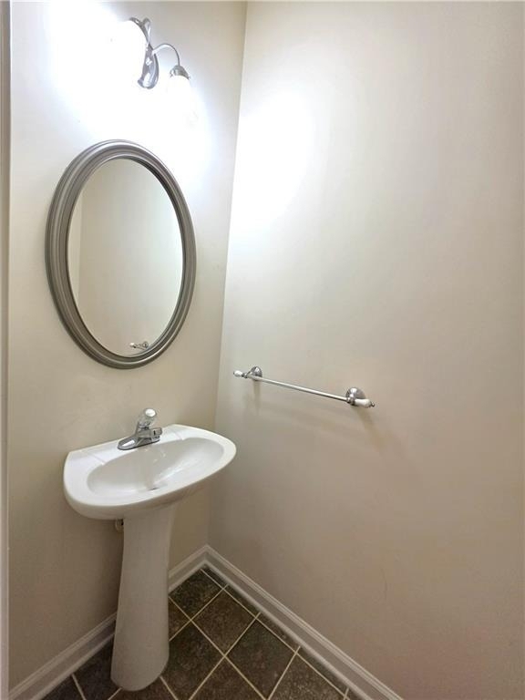 1908 Dilcrest Drive - Photo 5