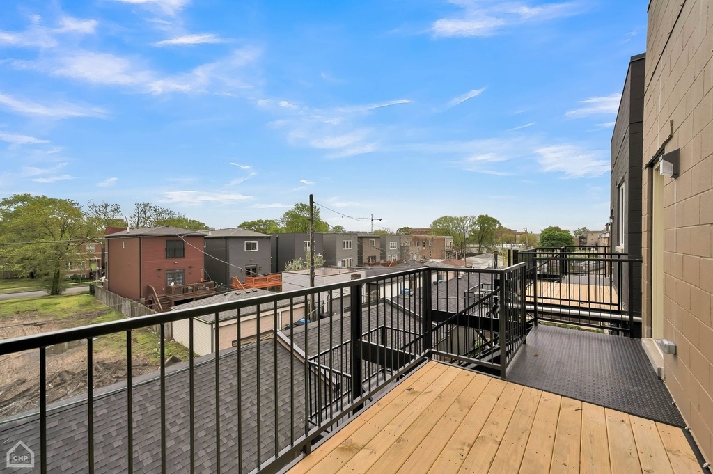 4611 S Saint Lawrence Avenue - Photo 17