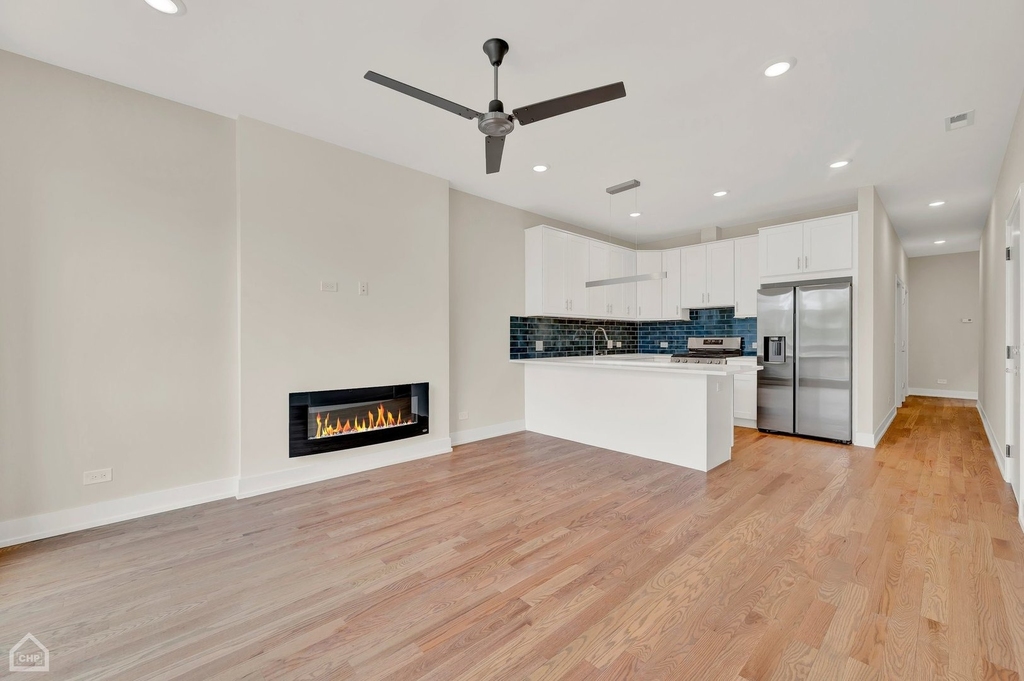 4611 S Saint Lawrence Avenue - Photo 3
