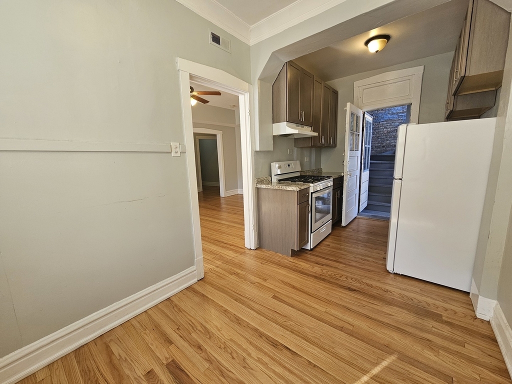 4749 N Monticello Avenue - Photo 3