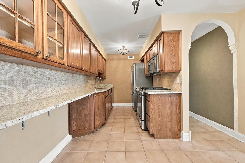 1627 N Windsor Drive - Photo 11