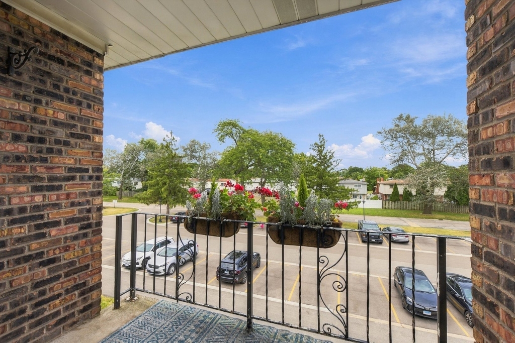 1627 N Windsor Drive - Photo 26
