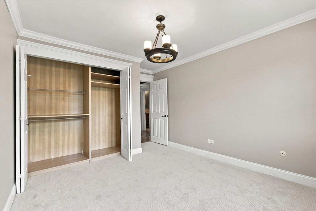 1627 N Windsor Drive - Photo 15