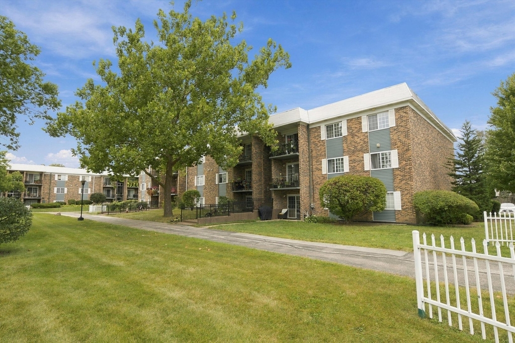 1627 N Windsor Drive - Photo 8