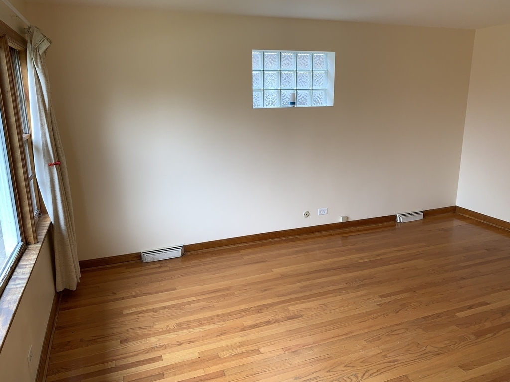 3826 Clarence Avenue - Photo 10