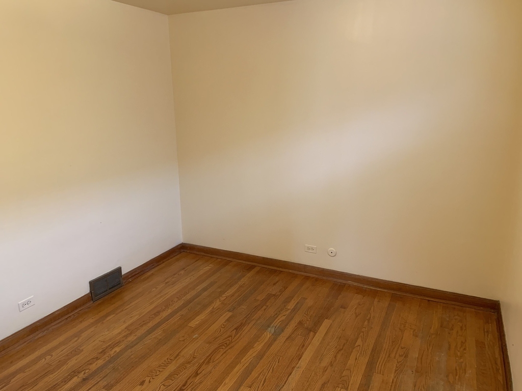 3826 Clarence Avenue - Photo 21