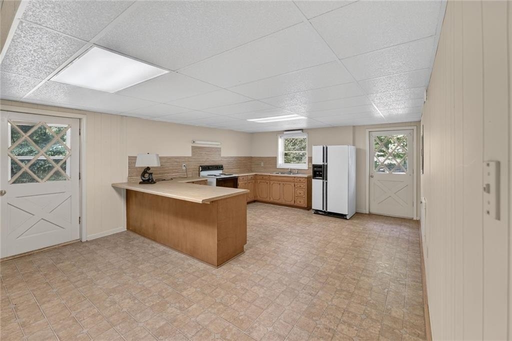 83 Russell Rd - Photo 13