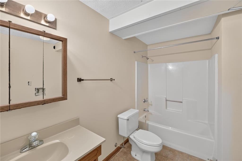 83 Russell Rd - Photo 37