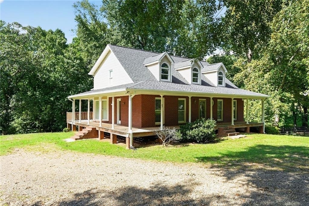 83 Russell Rd - Photo 2