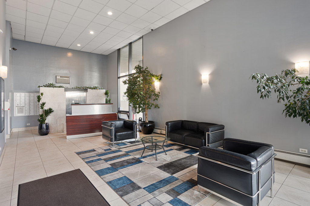 6166 N Sheridan Road - Photo 17