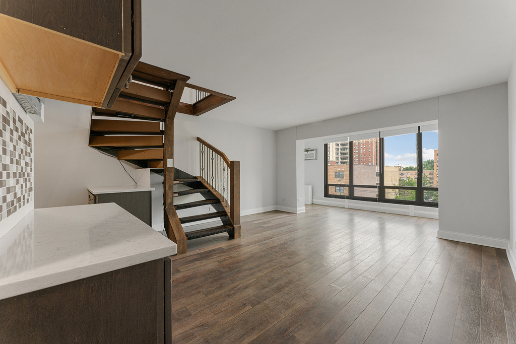 6166 N Sheridan Road - Photo 1